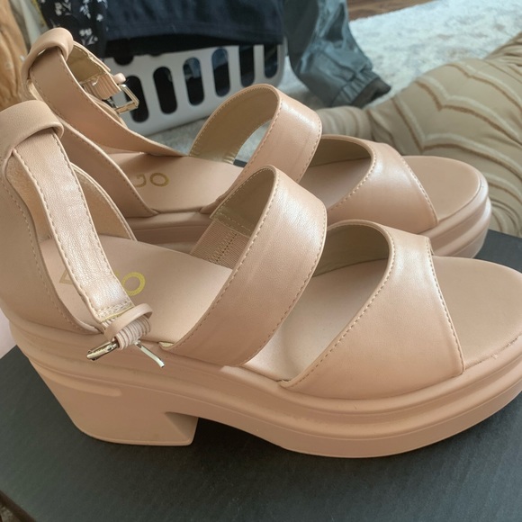 Womens chunky heels - Picture 2 of 4